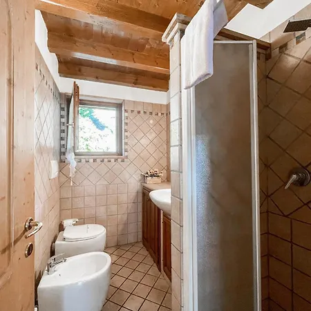 A Schiera, Giardino Privato E Box Doppio *
