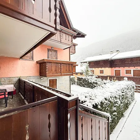 A Schiera, Giardino Privato E Box Doppio San Pietro (Berbenno di Valtellina)